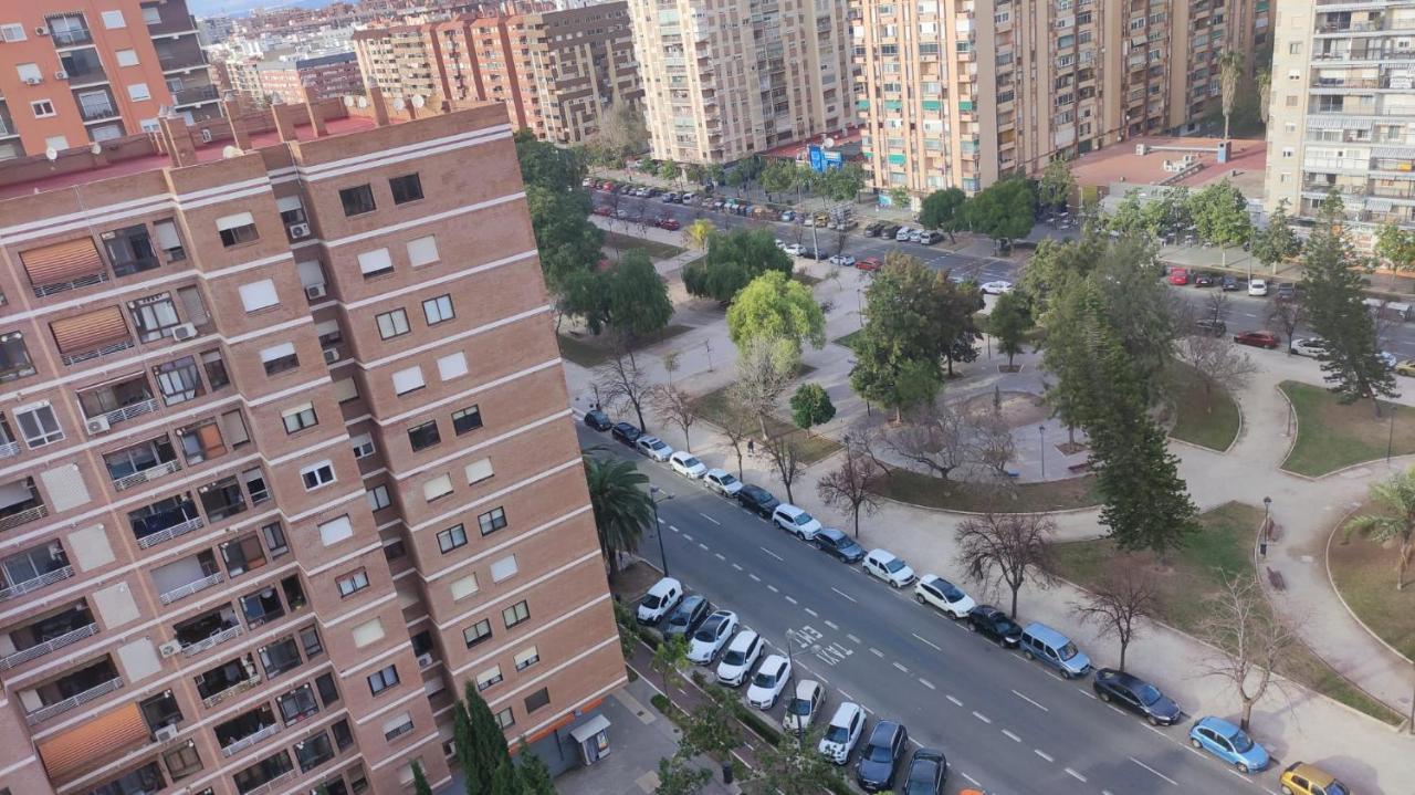 Habitacion Con Cama Individual, Piso Compartido En Avenida Blasco Ibanez Valencia Exterior foto